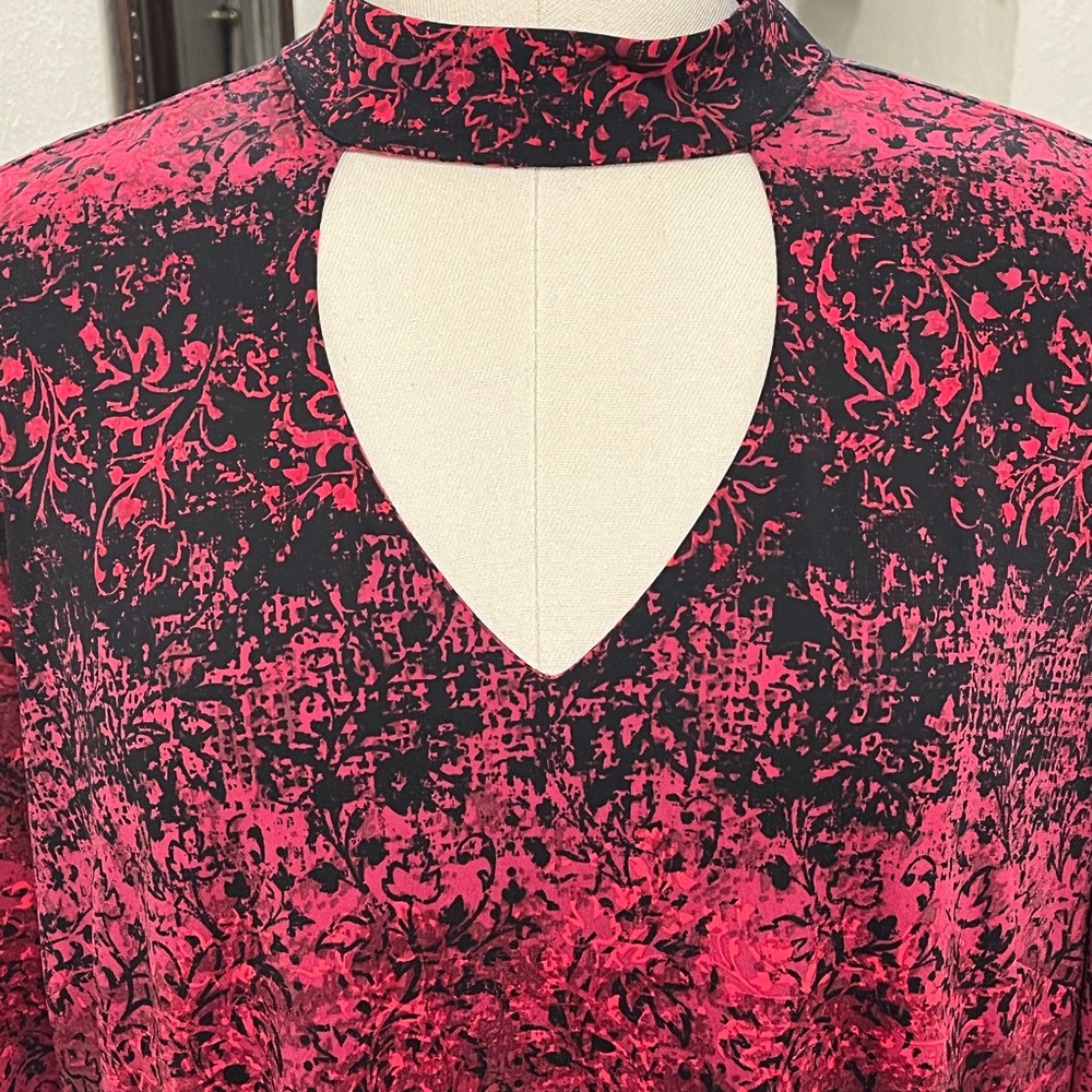 Plus Size Top Size 18/20 Stretch Bell Sleeves
